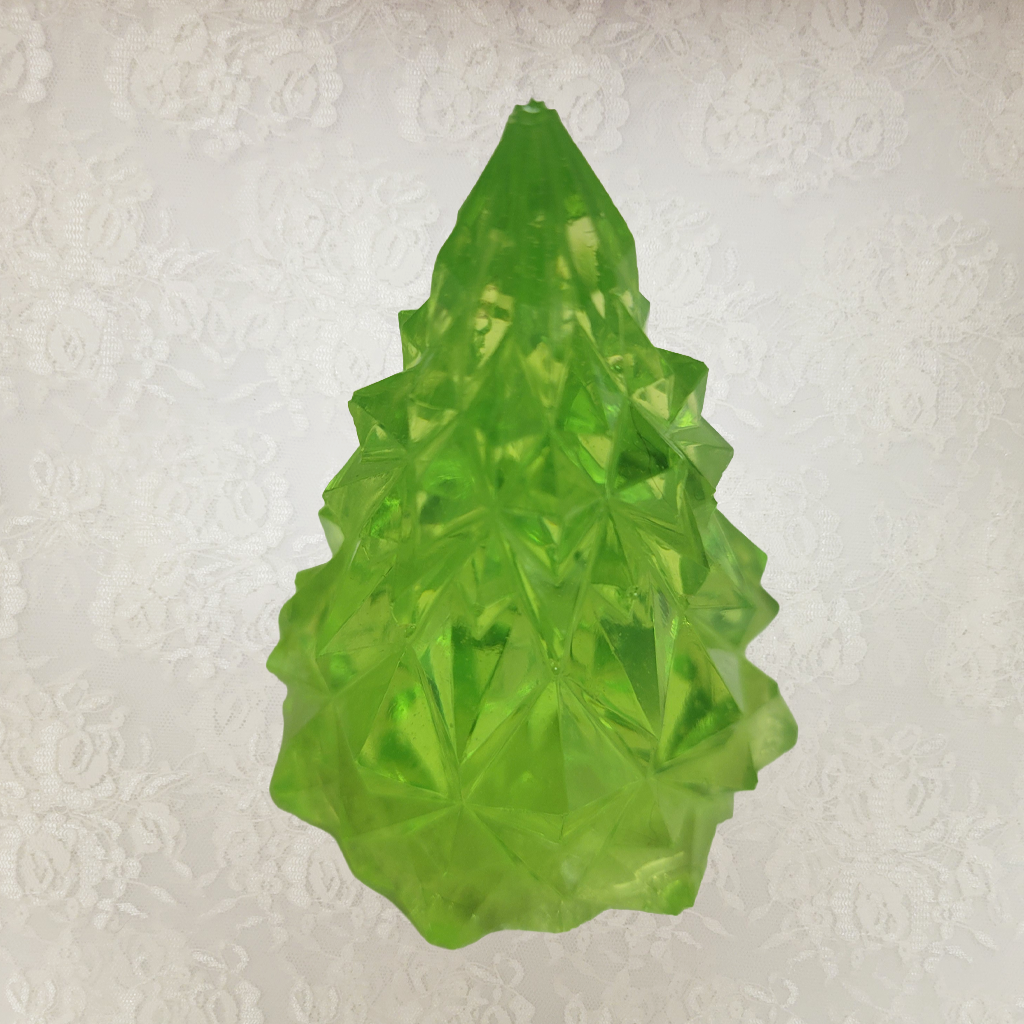 Christmas Tree Resin Décor, 3 Pack