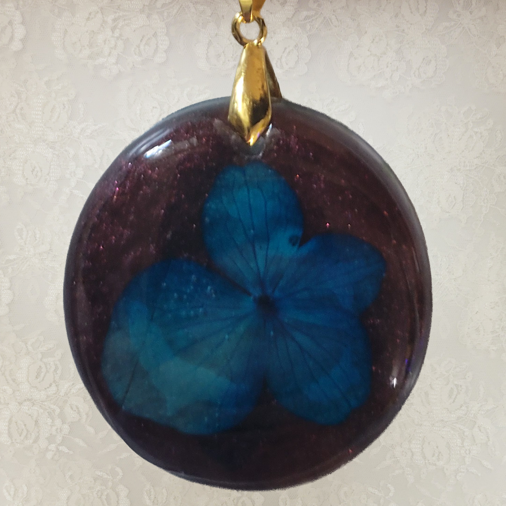 Brown Circle Blue Flower Necklace - Gold Chain