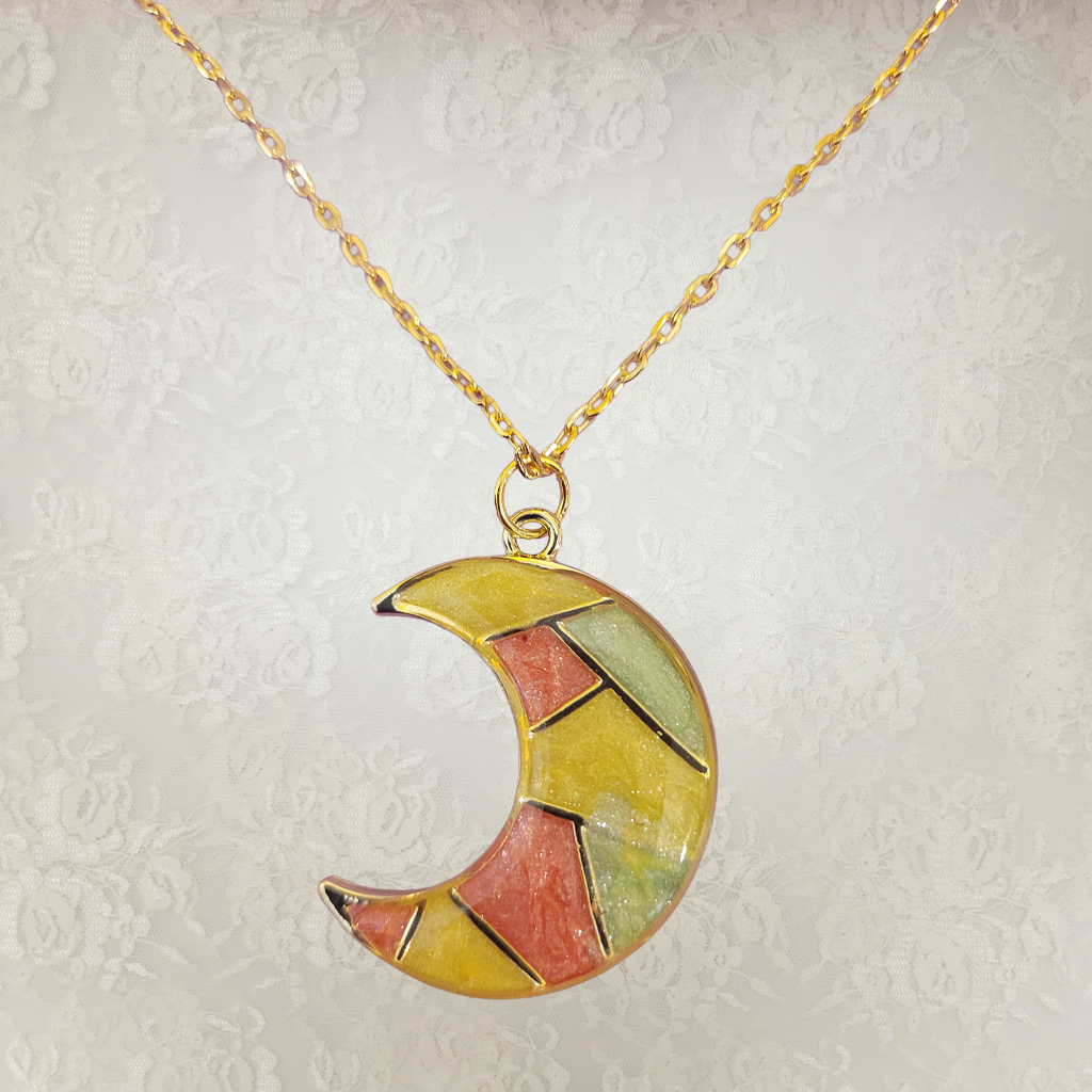 Pearlescent Necklaces Various Shapes