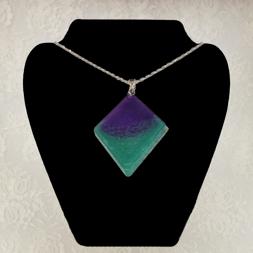 Green and Purple Rhombus Necklaces