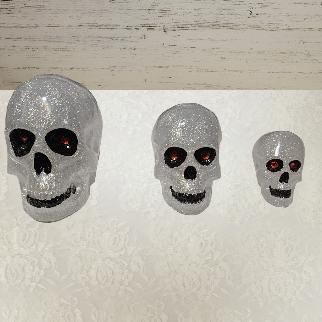 Skulls, 2-3 pk Resin